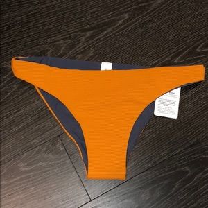 Lululemon Pool Play Med-Rise Reversible Bottom